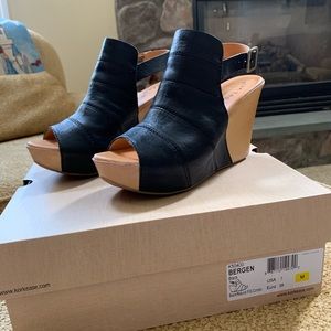 Kork-Ease Shoes / Size 7 / Bergen / Black/Natural